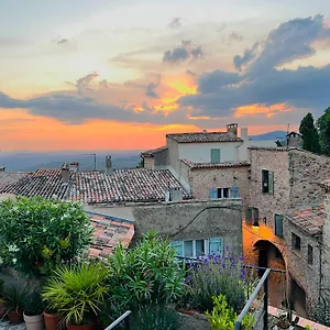 https://bird-eye-studio-tourtour-var.fr-provencehotel.com
